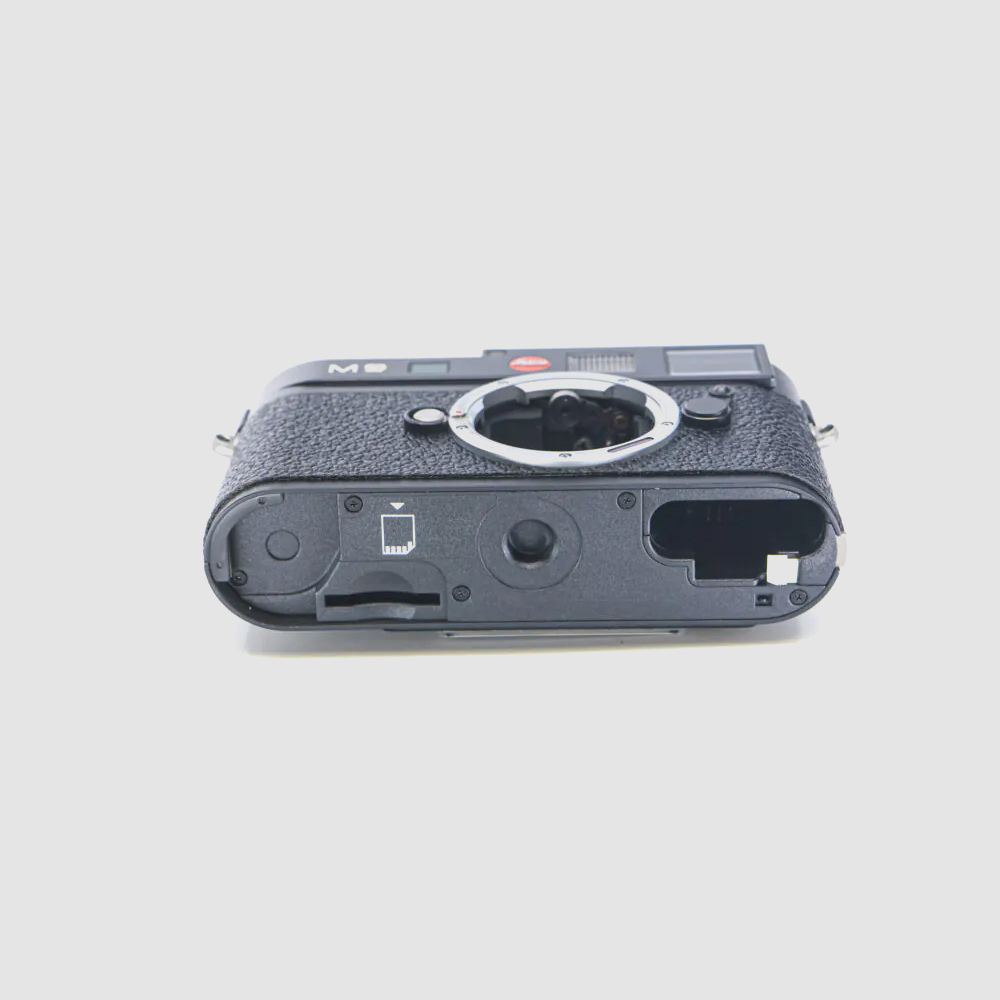 Leica M9 Digital Camera Corrosion Proof Sensor #L78M9B6103   DW8A3174